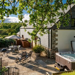Private Garden with hot tub at Cow Barn